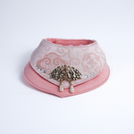 Load image into Gallery viewer, Signature Bib No.01 – Soft Rouge Cloud
