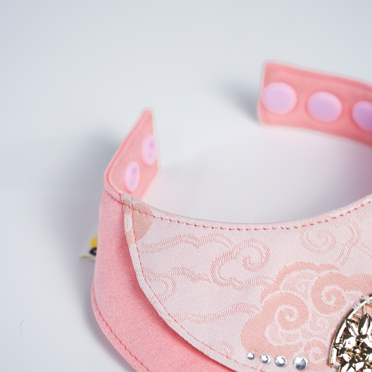 Soft Rouge Cloud | 柔绯云纹