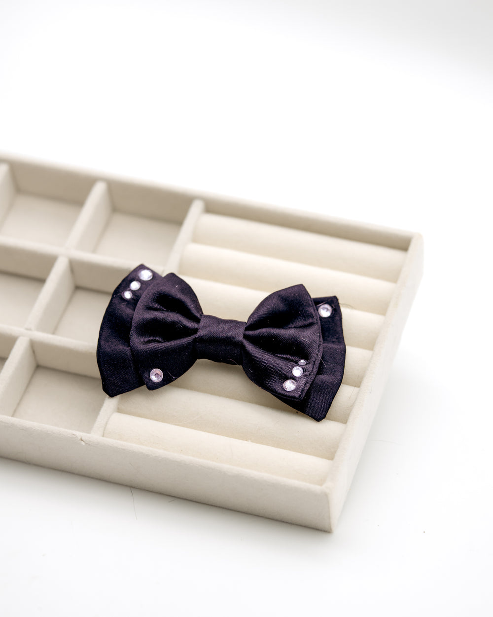 Bows · Noir Satin